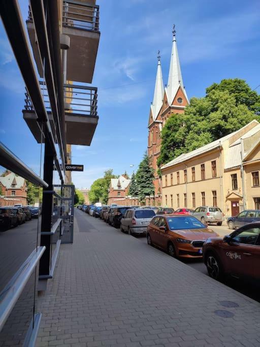 Уютный Лофт Среди Старых Парков Riga Exterior foto